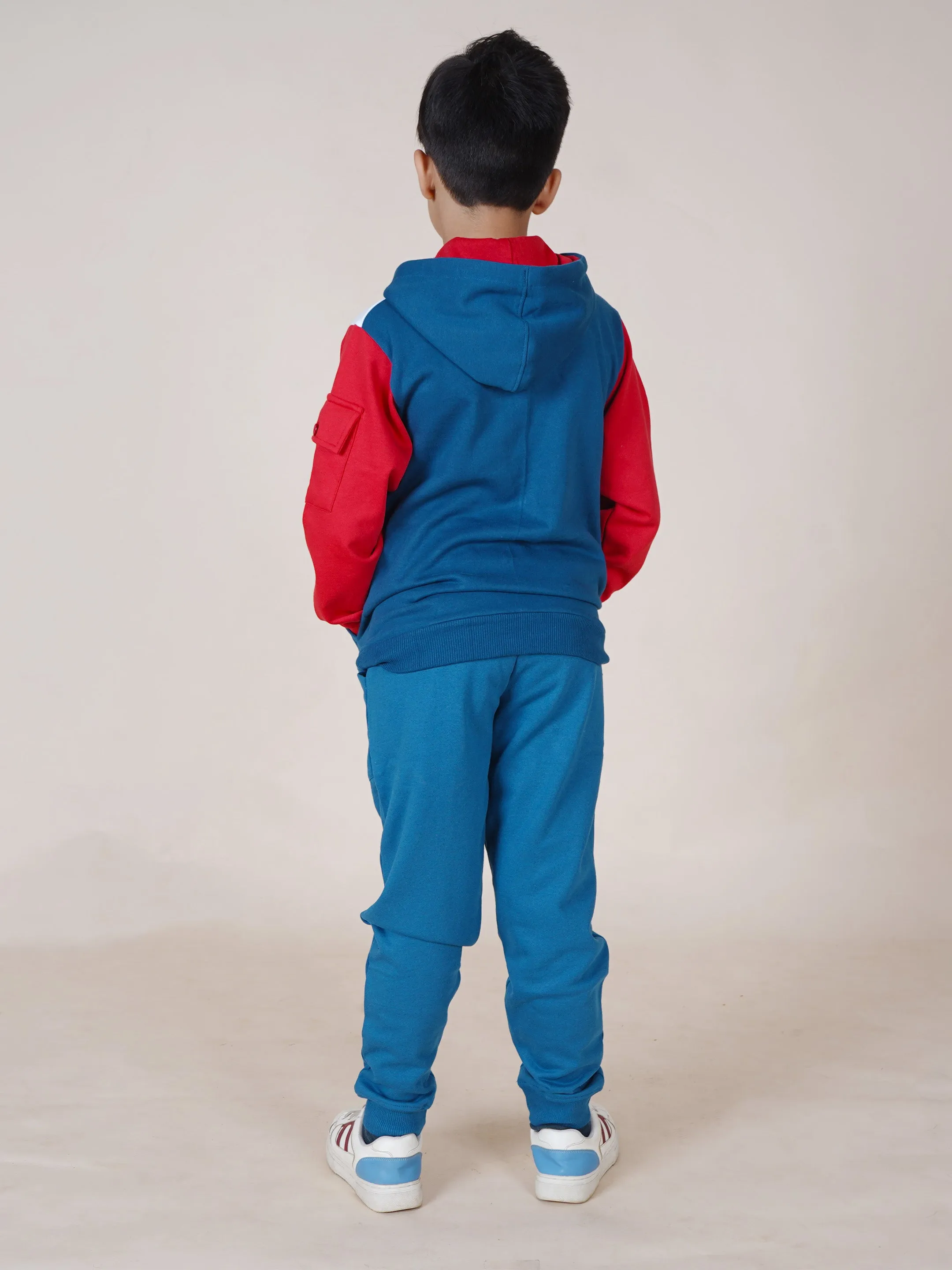 Boys Fleece Full Sleeves Cut & Sew Pocket Hooded Sweatshirt With Joggers