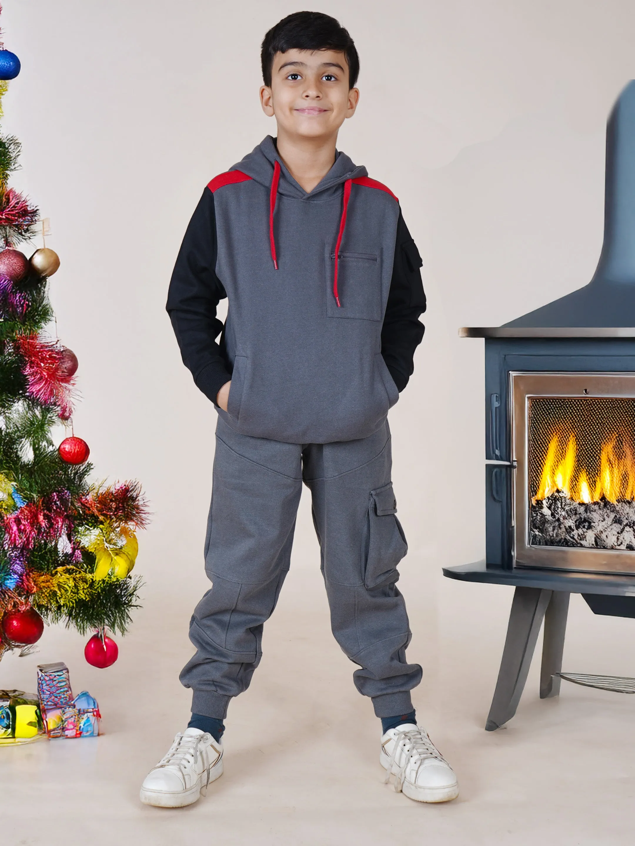 Boys Fleece Full Sleeves Cut & Sew Pocket Hooded Sweatshirt With Joggers