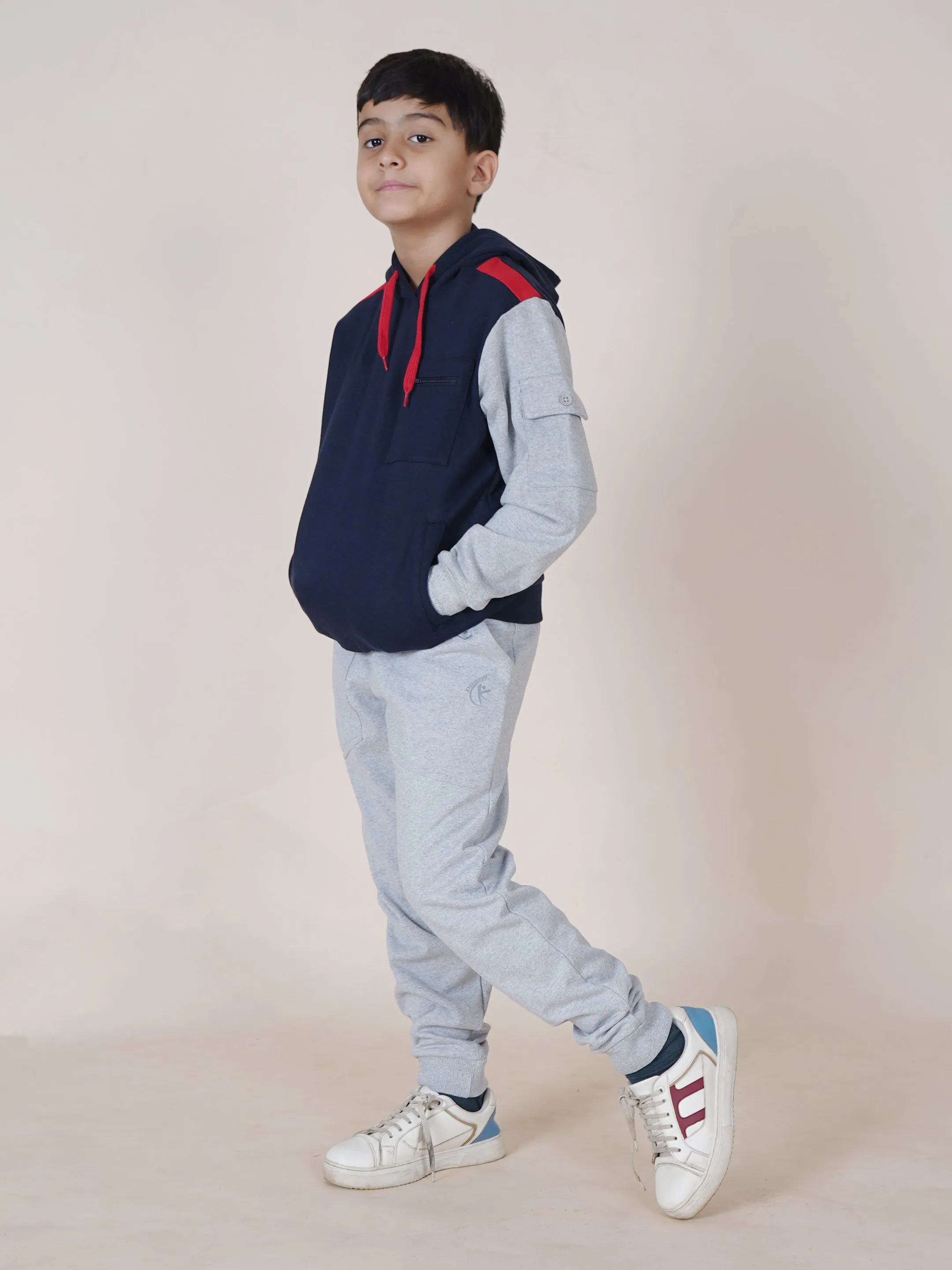 Boys Fleece Full Sleeves Cut & Sew Pocket Hooded Sweatshirt With Joggers