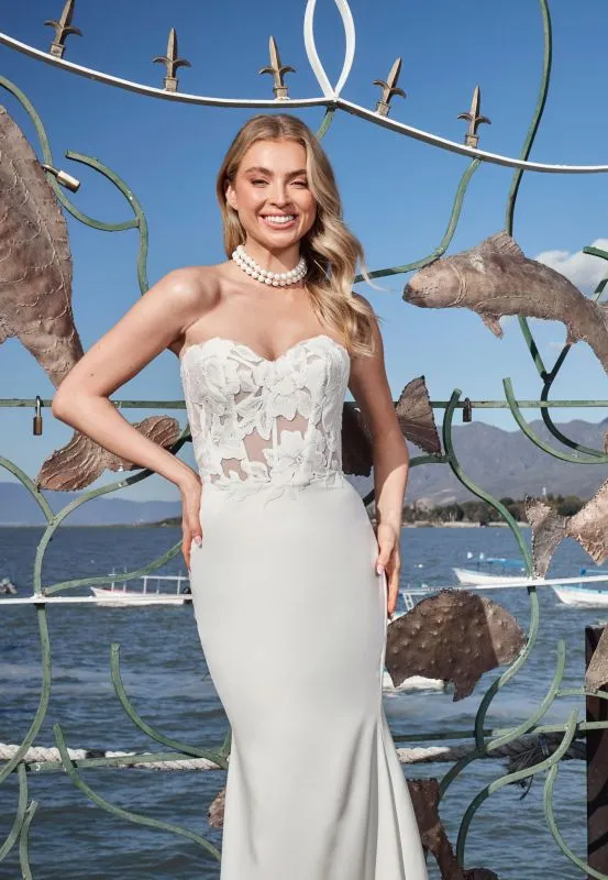 Size 8 L'amour LA24245 Orina Ivory Gown